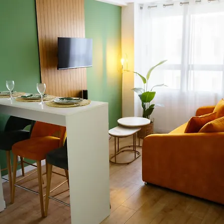 Apartment Universe By Mymoradia Porto